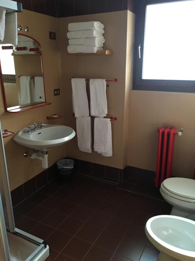 Апарт готель Residenza 3-Tre Мадонна-ді-Кампільйо Екстер'єр фото